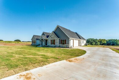 169 Cartwright Rd, Weatherford, TX 76087 - photo 2