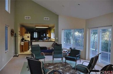 Looking toward kitchen