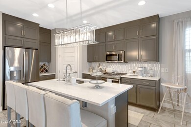7217 S 32nd Dr-9