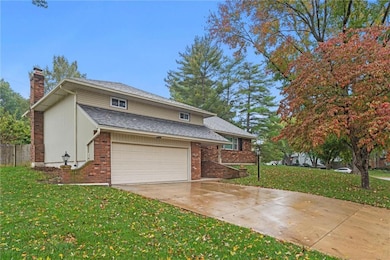 3117 Lakeview Cir, Leavenworth, KS 66048 - photo 2