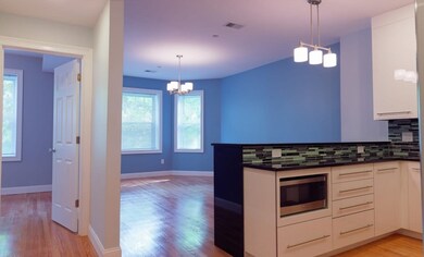 88 Browne St unit 3, Brookline, MA 02446 - photo 3