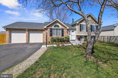 9856 Nimitz Ct, Manassas, VA 20109 - photo 2