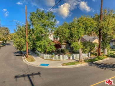 1421 W Clark Ave, Burbank, CA 91506 - photo 5