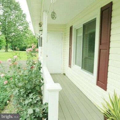 4282 Grapewood Dr, Warrenton, VA 20187 - photo 3