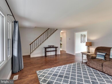 12903 Mount Royal Ln, Fairfax, VA 22033 - photo 6