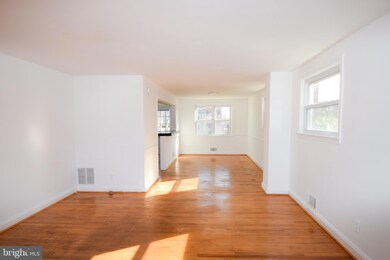 1127 Deanwood Rd, Parkville, MD 21234 - photo 6