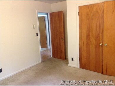 299 Decatur Dr, Fayetteville, NC 28303 - photo 4