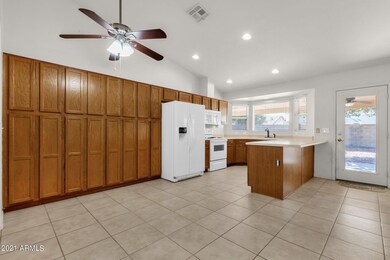 7-web-or-mls-1837-w-11th-ave