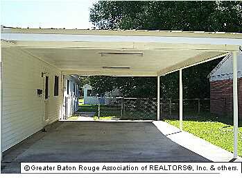 CARPORT - Large Extended Roof Covering