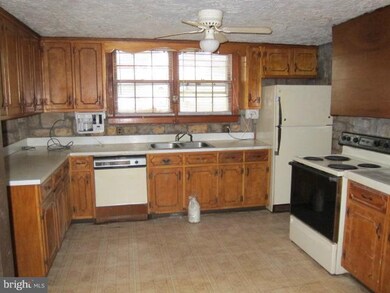 10750 Catharpin Rd, Spotsylvania, VA 22553 - photo 7