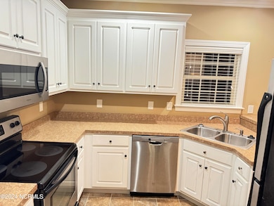 348 Lafollette Dr, Winterville, NC 28590 - photo 5