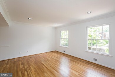 3583 Hamlet Place, Chevy Chase, MD 20815 - photo 5