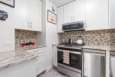 165 W 66th St unit 15-D, New York, NY 10023 - photo 7
