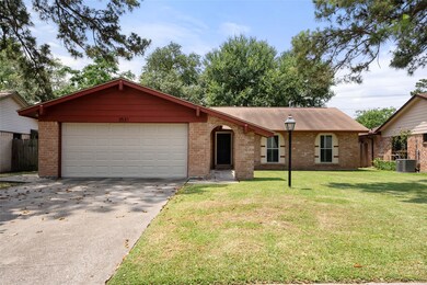 Welcome home to Acorn Springs Dr!