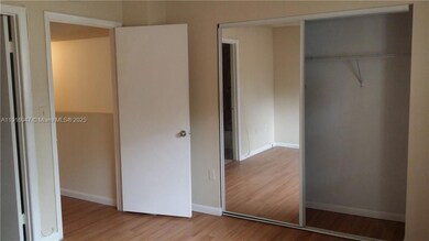 9457 Palm Cir N, Pembroke Pines, FL 33025 - photo 4