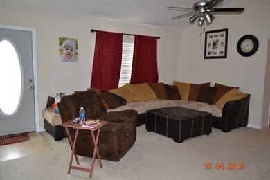 LIVING ROOM PIC2