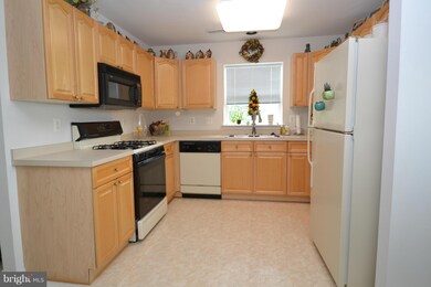 2500 Shelley Cir unit 2C, Frederick, MD 21702 - photo 2