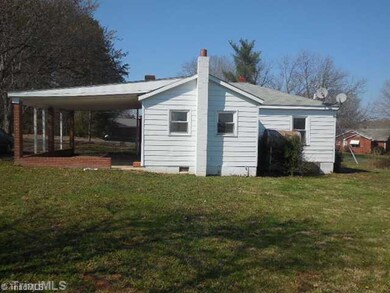 5166 Gracewood Rd, Ramseur, NC 27316 - photo 6