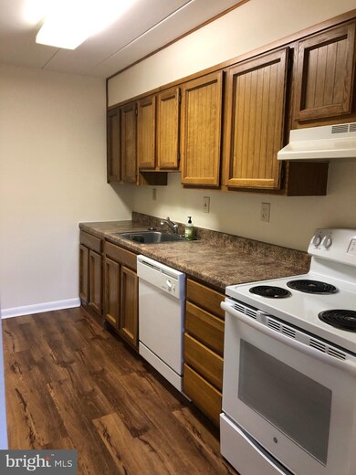 3421 W Chester Pike unit C37, Newtown Square, PA 19073 - photo 4