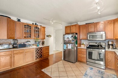 Harbor Towers unit 19G, Boston, MA 02110 - photo 6