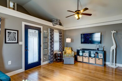 2517 N Mitchell St, Phoenix, AZ 85006 - photo 5