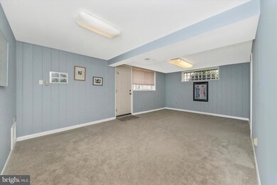 2400 Hunt Dr, Baltimore, MD 21209 - photo 4