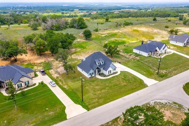 400 Scenic Wood Dr, Azle, TX 76020 - photo 5