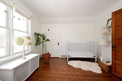 378 N Maple Ave, Elmhurst, IL 60126 - photo 2