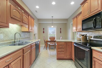 Well thought out kitchen layout