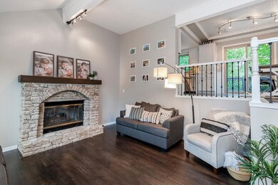 9410 Greenway Ln, Lenexa, KS 66215 - photo 4