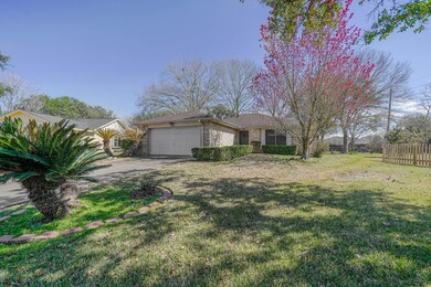 Large Lot with Mature Trees,
Winter Photos don't