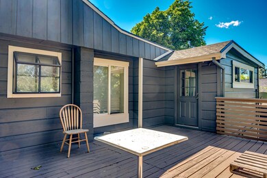 1545 NW 9th St, Bend, OR 97701 - photo 4