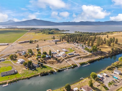 2-web-or-mls-02 - Lot line