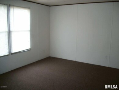 1200 W Raymond St, Harrisburg, IL 62946 - photo 5