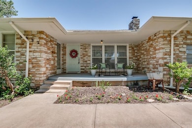 5932 N Grove Ave, Warr Acres, OK 73122 - photo 3