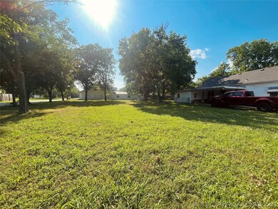1206 N Collins Ave, Okmulgee, OK 74447 - photo 7