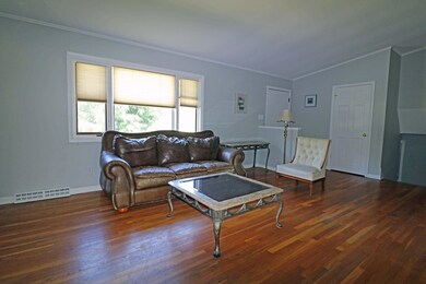 Front picture window
