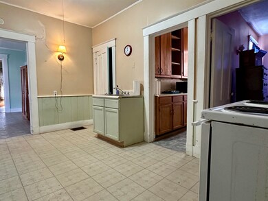 87 Library Ave, Rutland, VT 05701 - photo 3