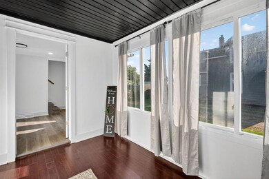 2524 E Walnut St, Des Moines, IA 50317 - photo 6