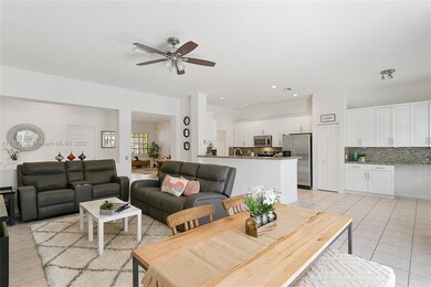 Spacious family room & open concept kitchen