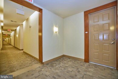 The Westlee unit 328, Arlington, VA 22213 - photo 2