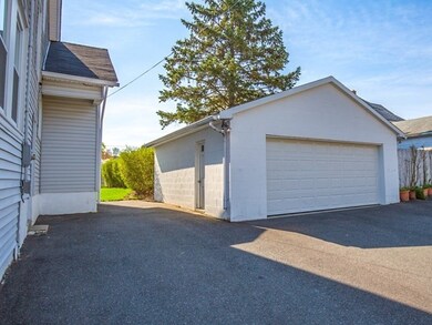 43 Ellsbree St, Chicopee, MA 01013 - photo 4