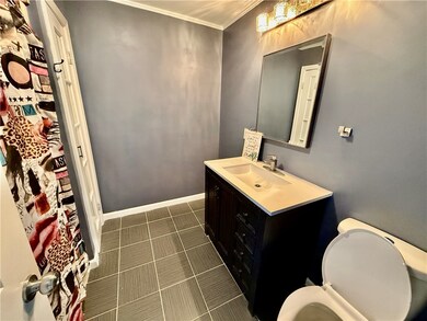 1484 E Clay St, Decatur, IL 62521 - photo 5