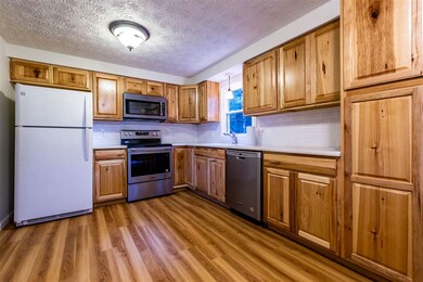 95 Auburn Rd, Londonderry, NH 03053 - photo 3