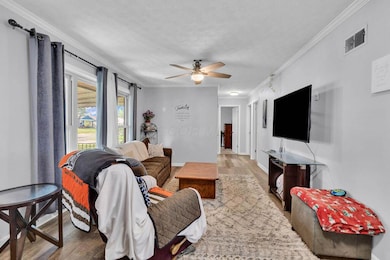 4370 Maplegrove Dr, Grove City, OH 43123 - photo 2