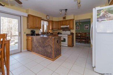 520 Eastline Rd, Ballston Spa, NY 12020 - photo 4