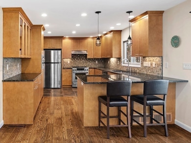 27 Curve St, Sherborn, MA 01770 - photo 5