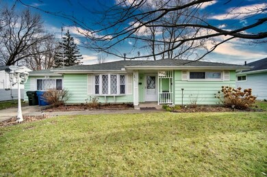 853 Marion St, Sheffield Lake, OH 44054 - photo 2