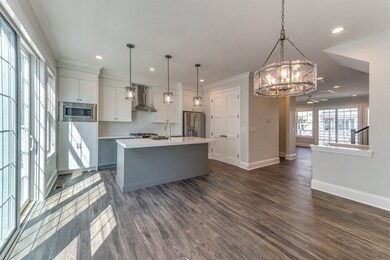 unlisted-address, Elmhurst, IL 60126 - photo 3