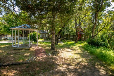 9394 Blackwell Rd, Central Point, OR 97502 - photo 6